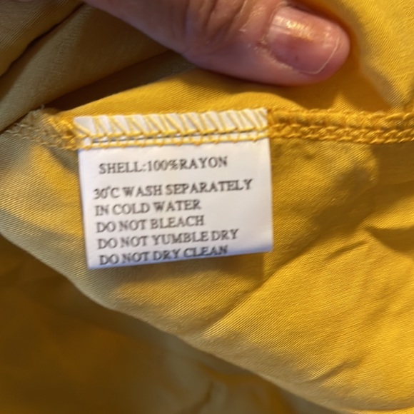 NWT beautiful C.O.C Curvy fit 1XL top - Picture 8 of 9